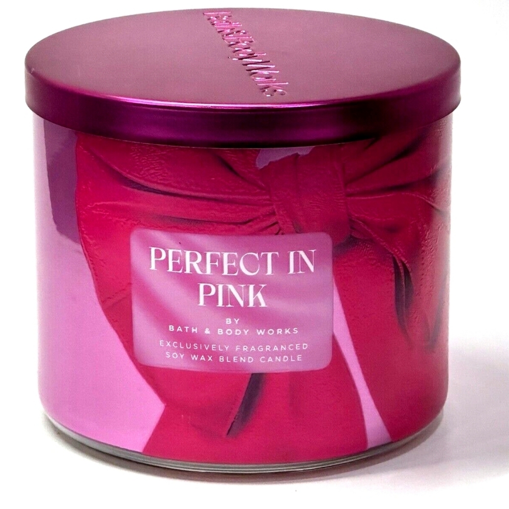 💗✨️Bath & Body Works Pink Soy Candle✨️💗